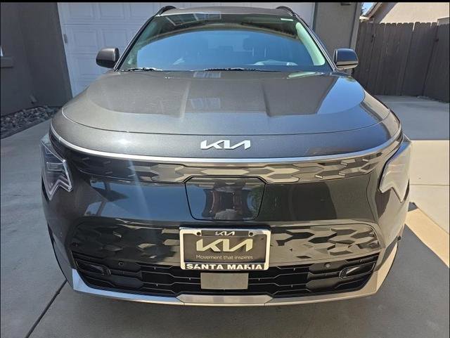 Certified 2024 Kia Niro Wave FWD image 2