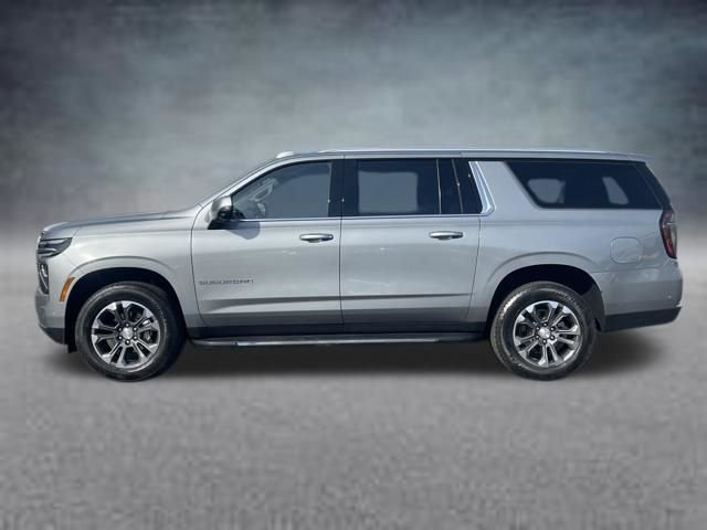 Used 2026 Chevrolet Suburban LT w/ Comfort Package image 2