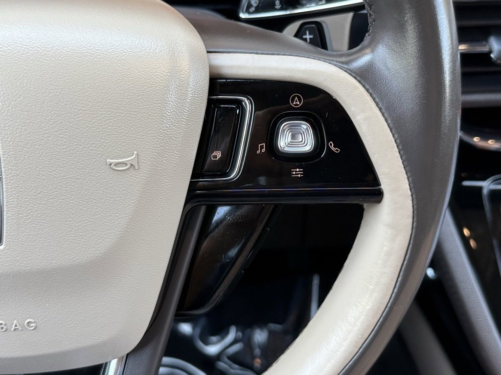 Used 2020 Lincoln Corsair AWD w/ Equipment Group 101A image 24