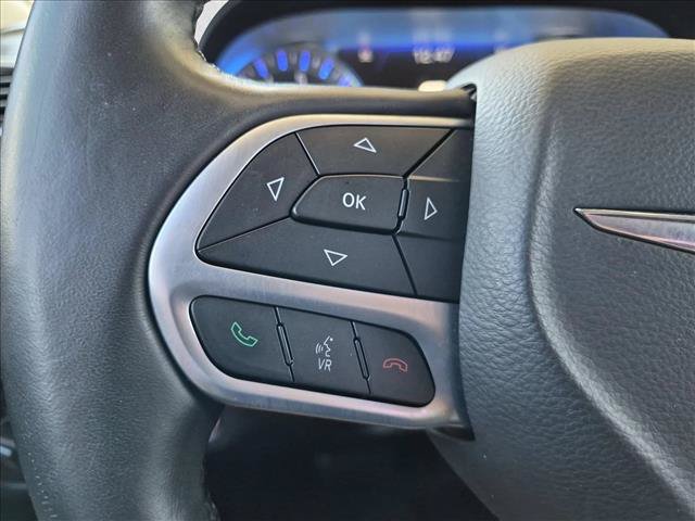 Used 2017 Chrysler 300 Limited RWD image 29