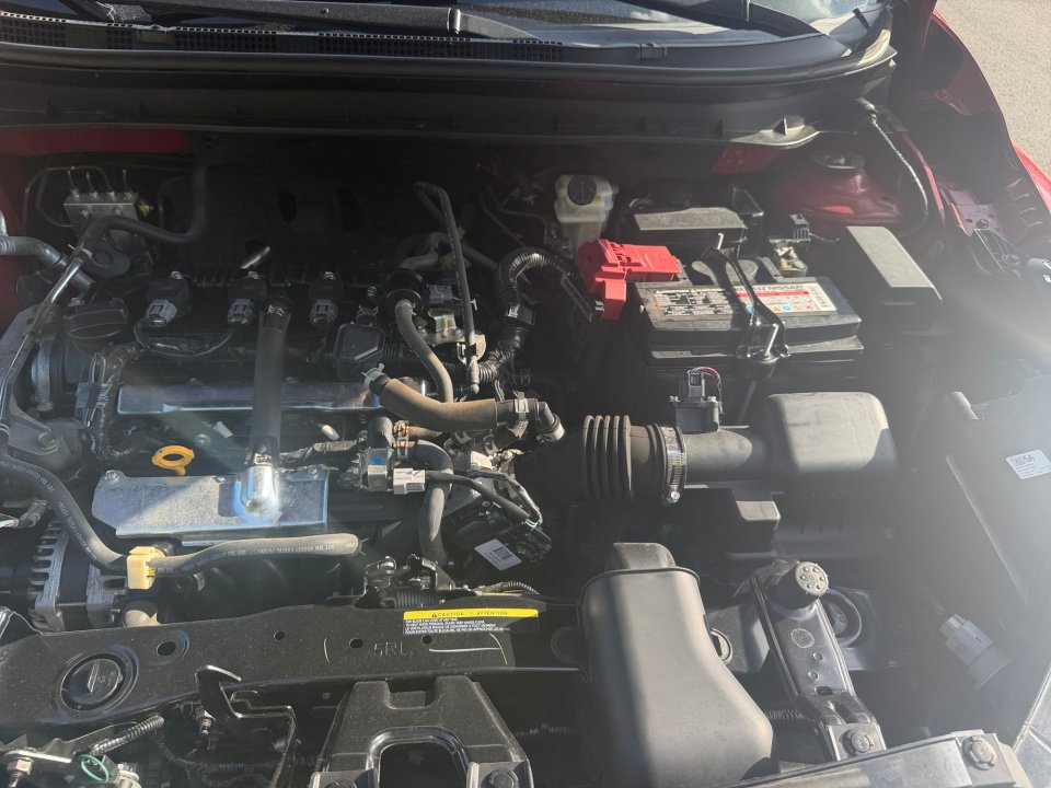 Used 2022 Nissan Kicks SV w/ Interior Electronics Package FWD image 16
