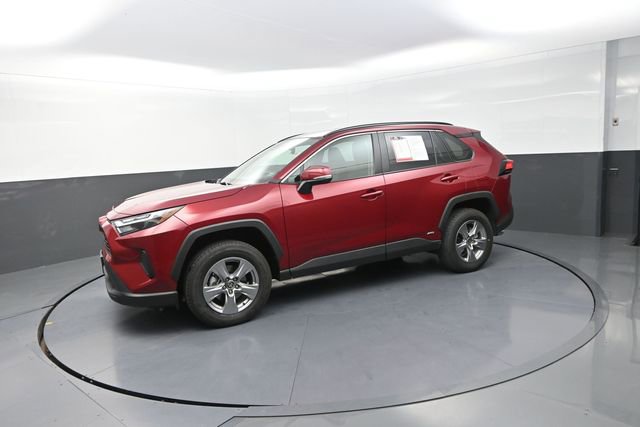 Used 2025 Toyota RAV4 XLE AWD/4WD image 37