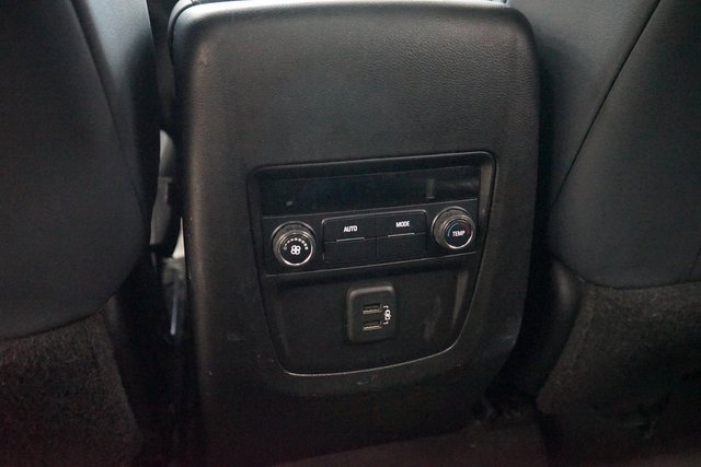 Used 2020 Buick Enclave Essence image 47