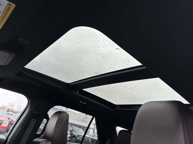 Used 2023 Ford Explorer Platinum w/ Technology Package image 11