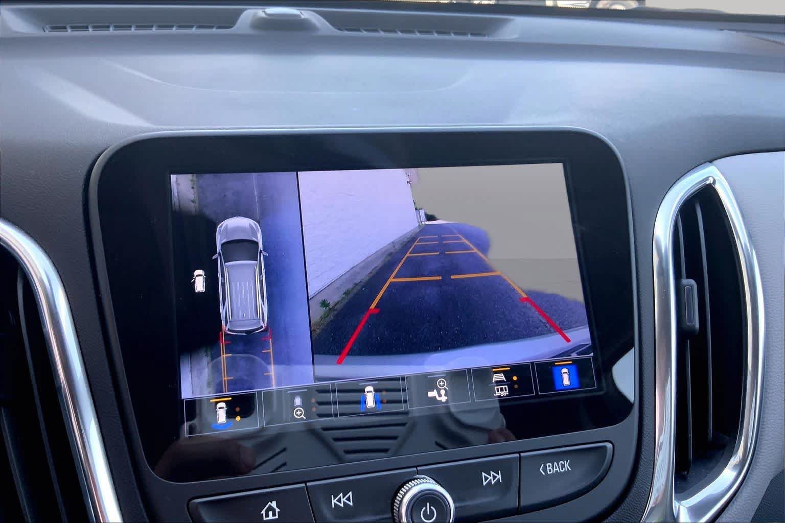 Used 2024 Chevrolet Equinox LT FWD image 28