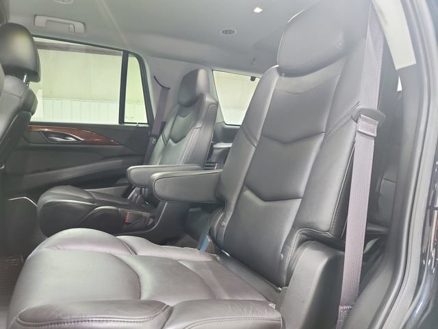 Used 2016 Cadillac Escalade 2WD image 11
