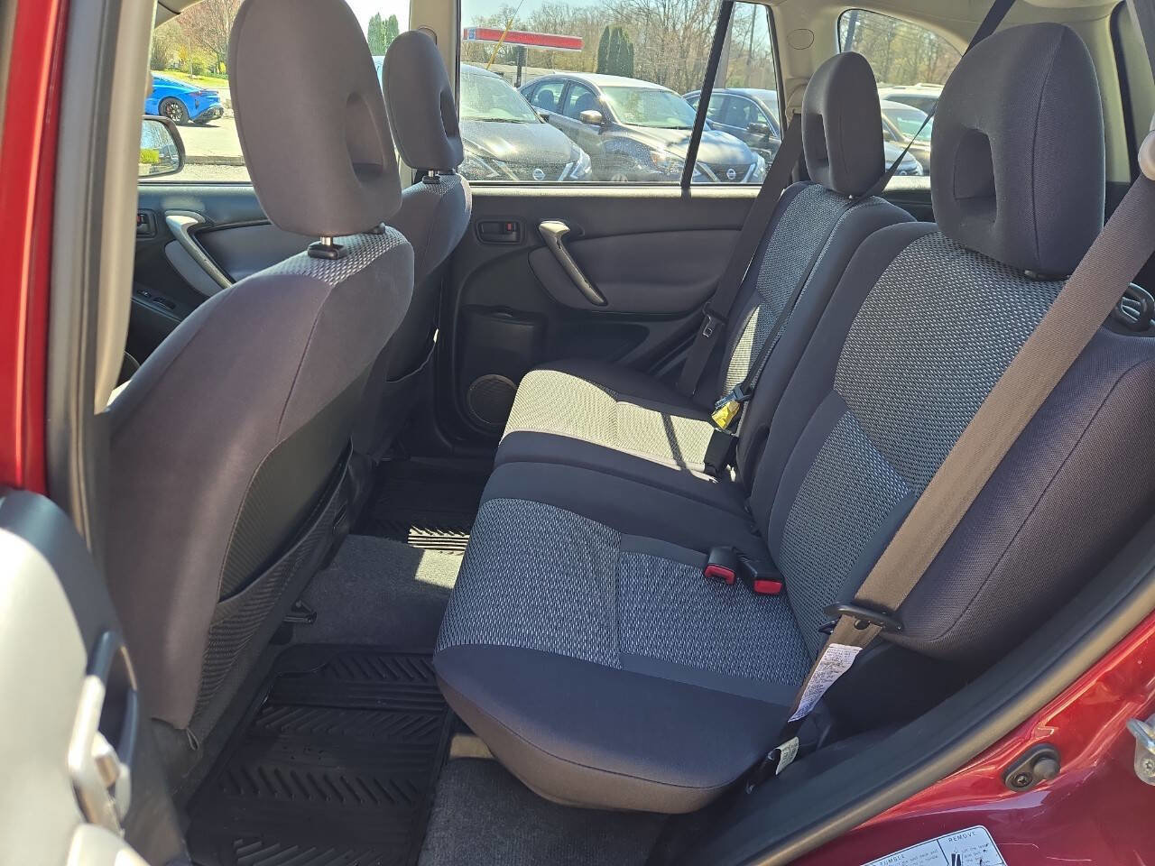 Used 2005 Toyota RAV4 4WD image 17
