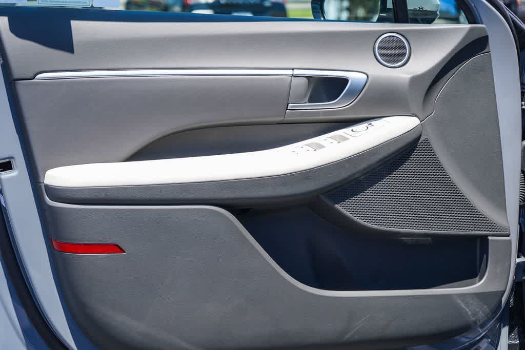 New 2026 Hyundai Sonata SEL FWD image 19