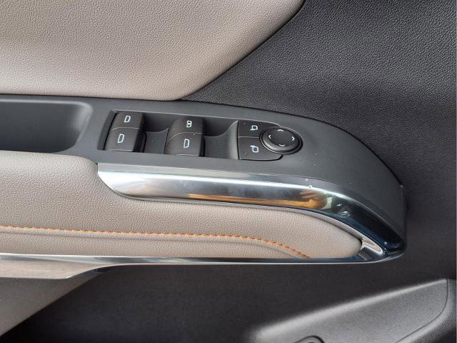 Used 2025 Chevrolet Traverse LT w/ LPO, Floor Liner Package FWD image 18