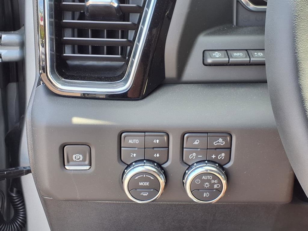 New 2025 GMC Sierra 2500 Denali w/ Denali Reserve Package image 13