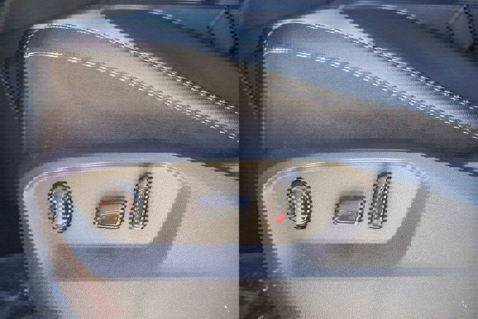 Used 2020 Volkswagen Atlas Cross Sport SE w/ Panoramic Sunroof Package image 43