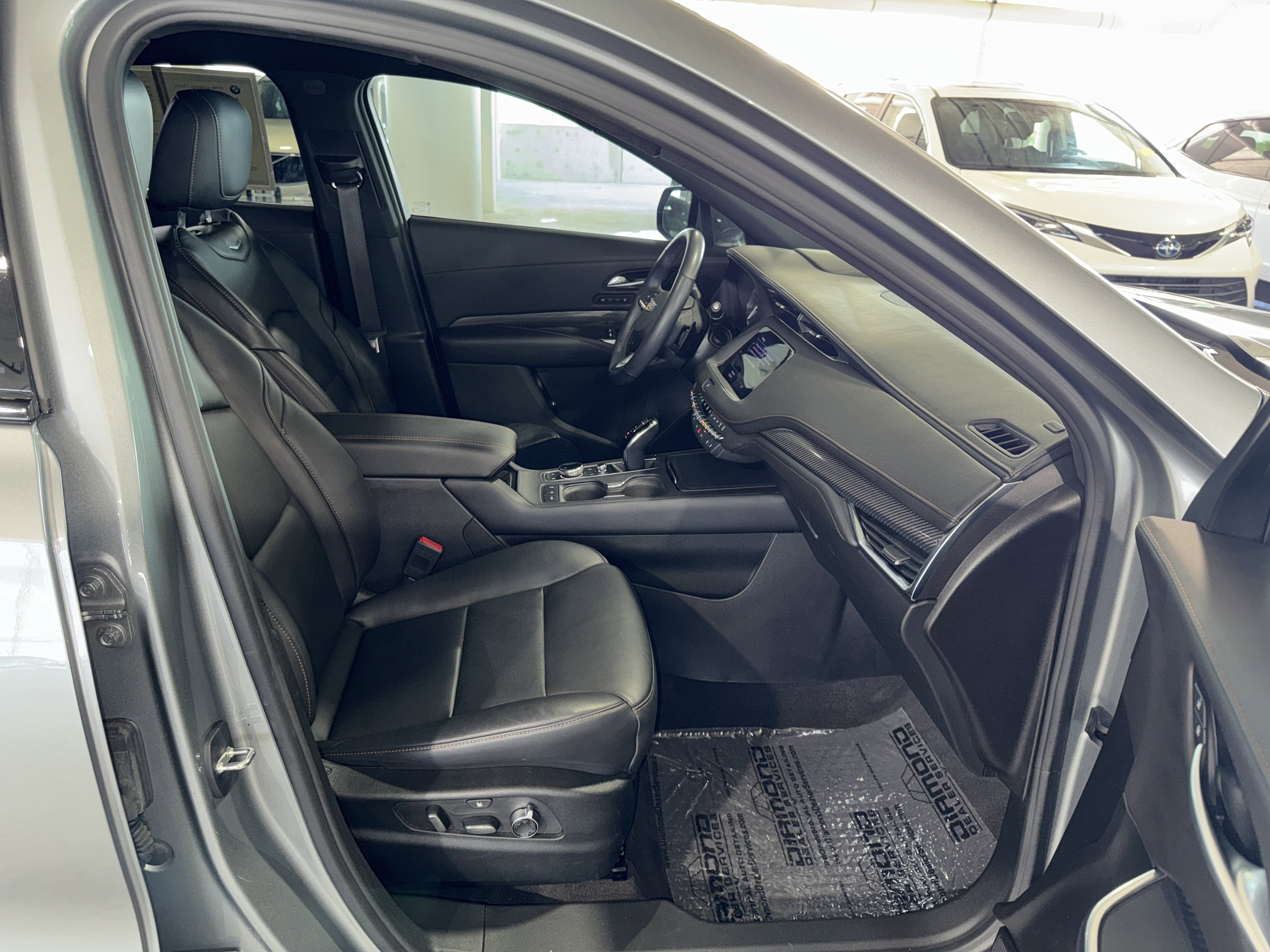 Used 2023 Cadillac XT4 Sport image 10