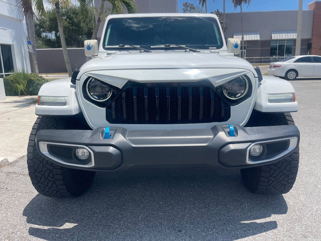 Used 2023 Jeep Wrangler Unlimited Sahara AWD/4WD image 31