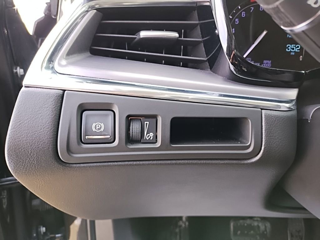 Used 2019 Cadillac XT5 Luxury FWD image 24