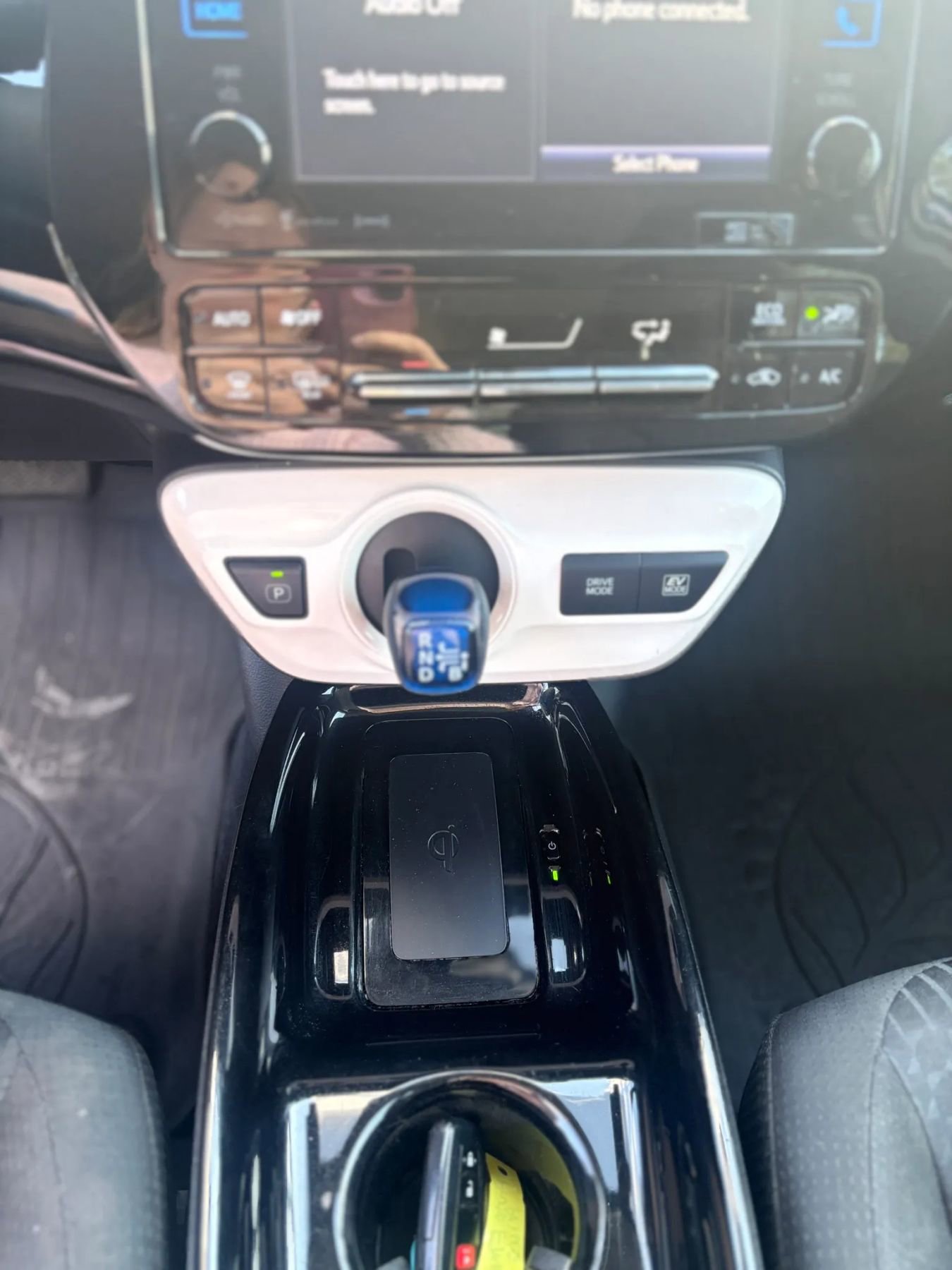 Used 2018 Toyota Prius Three FWD image 41