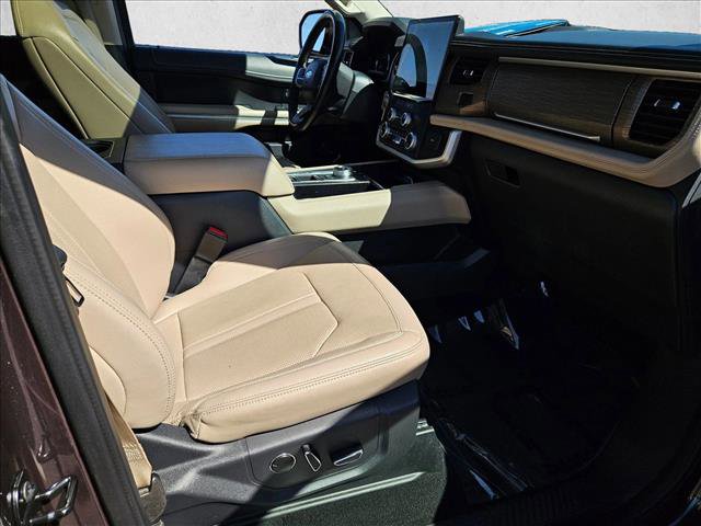 Used 2024 Ford Expedition Max Limited image 21