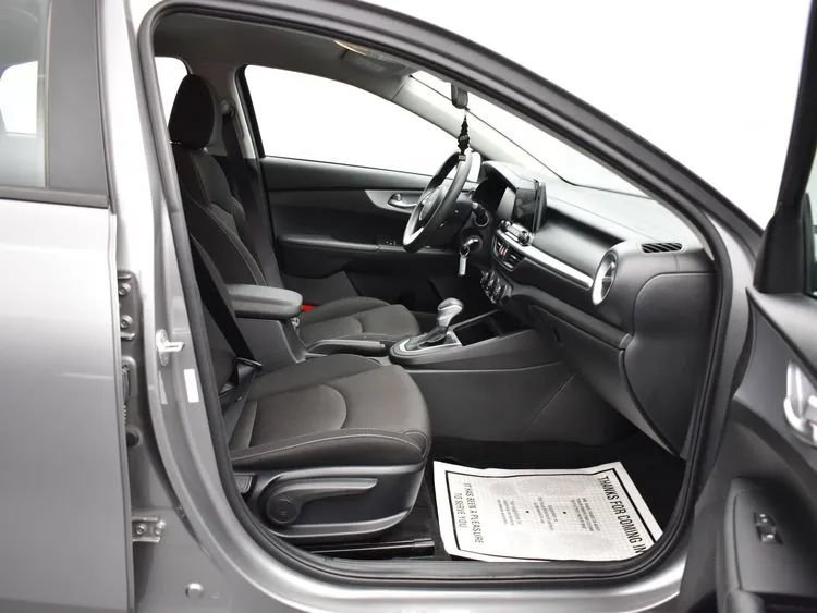 Used 2023 Kia Forte LXS FWD image 17