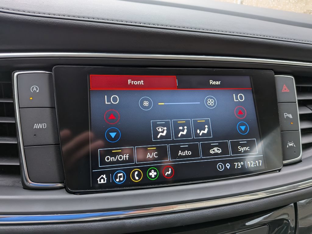 Used 2024 Buick Enclave Essence AWD/4WD image 23