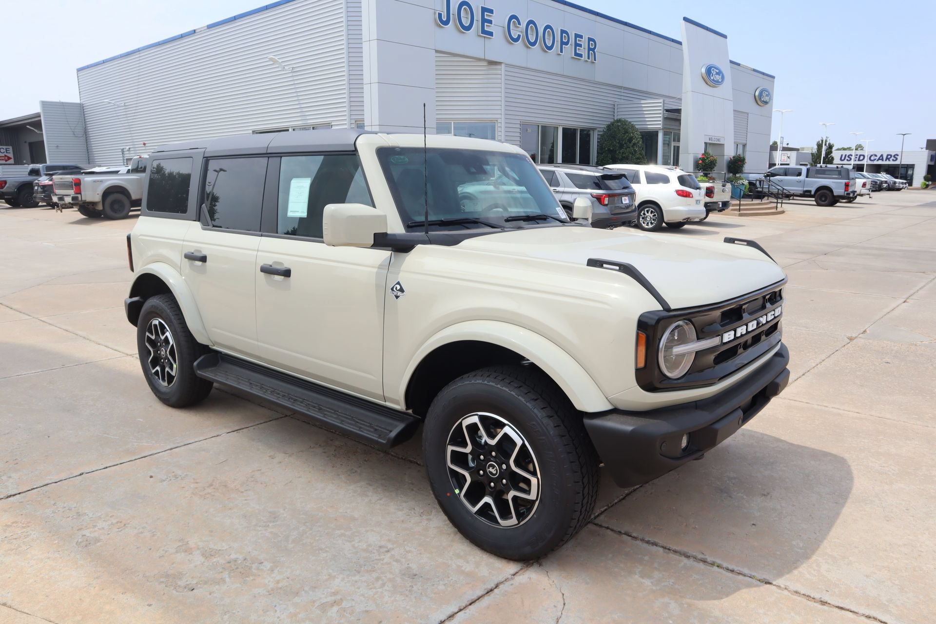 New 2026 Ford Bronco Outer Banks