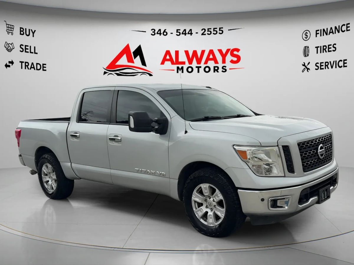 Used 2019 Nissan Titan SV w/ SV Convenience Package RWD image 3