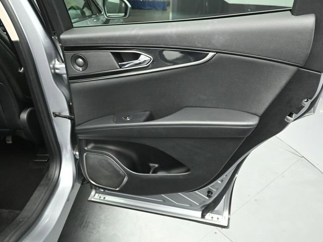 Certified 2022 Lincoln Nautilus Reserve w/ Equipment Group 201A image 26