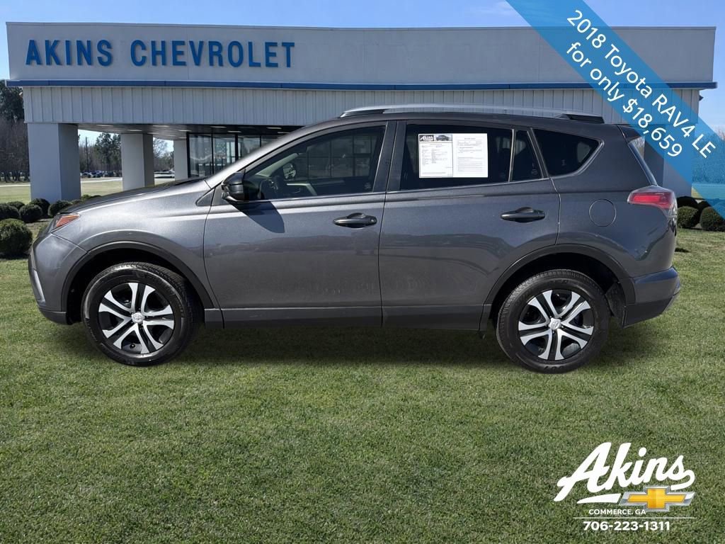 Used 2018 Toyota RAV4 LE image 9