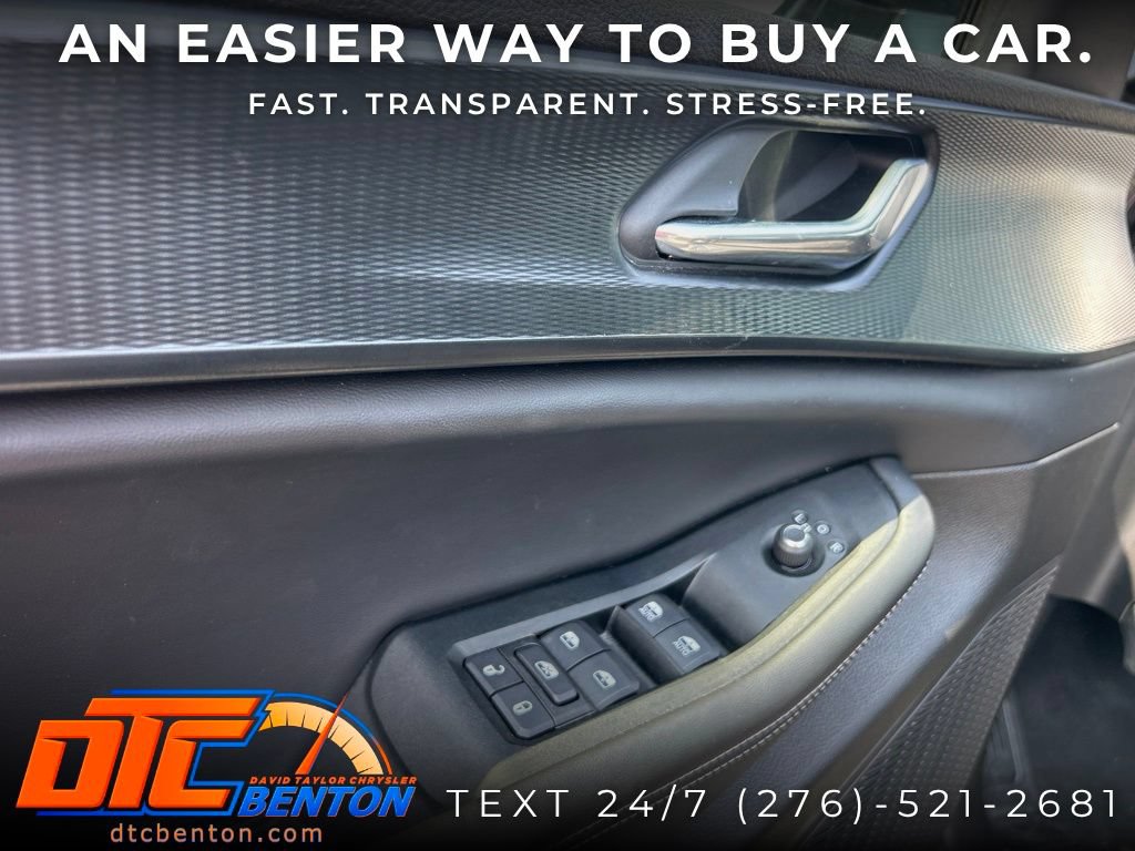 Used 2025 Jeep Grand Cherokee Altitude AWD/4WD image 11