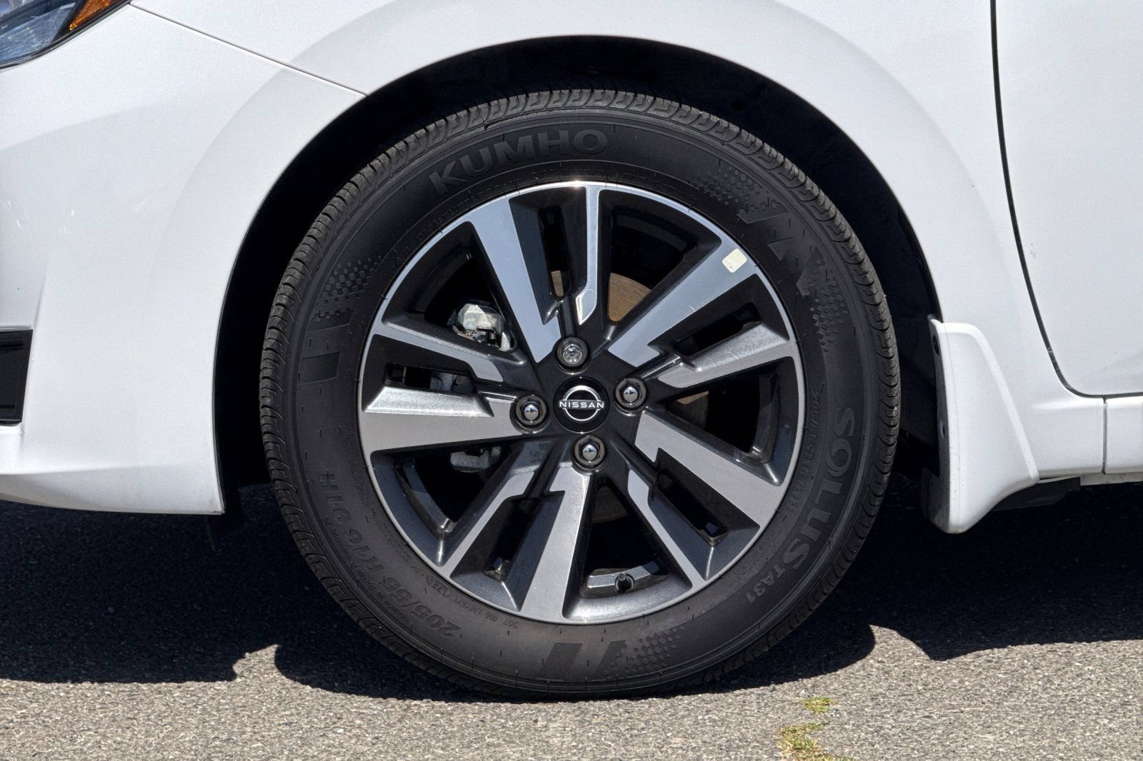 Certified 2025 Nissan Versa S w/ S Plus Package FWD image 32