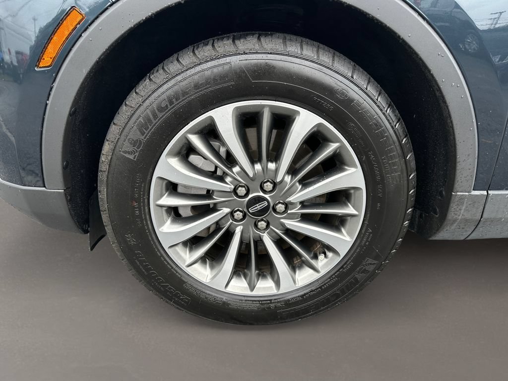 Used 2022 Lincoln Nautilus Reserve FWD image 9