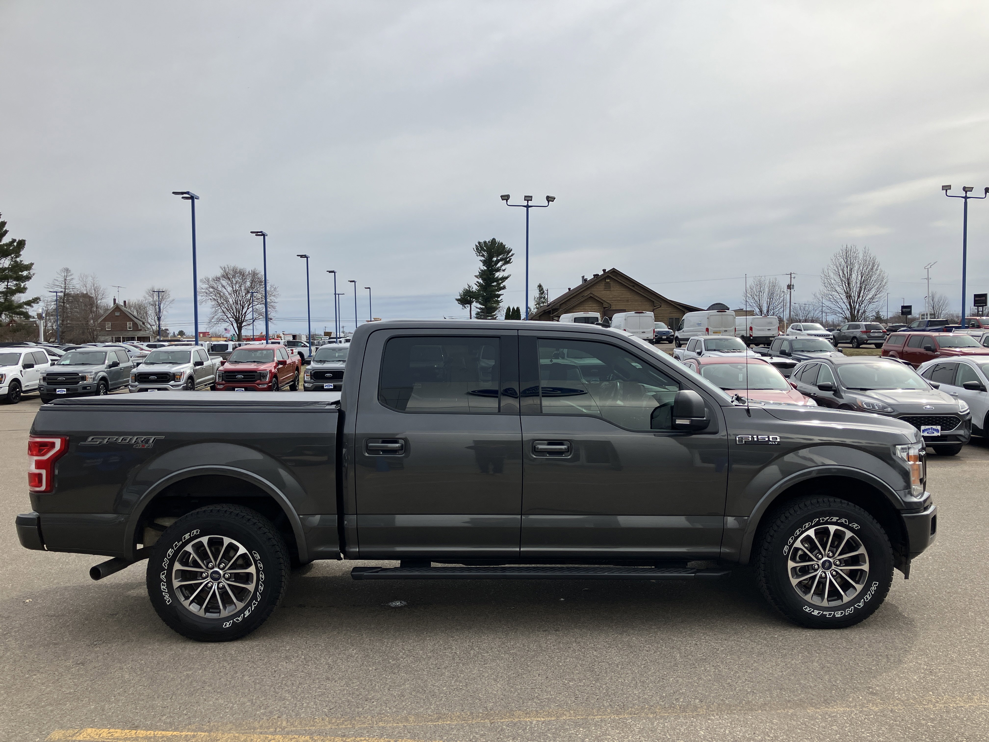 Used 2020 Ford F150 XLT w/ Equipment Group 302A Luxury image 5