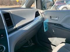 Used 2016 Toyota Sienna LE image 30