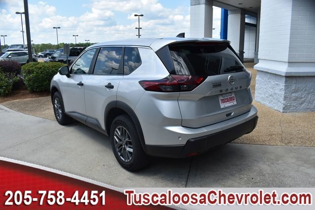 Used 2024 Nissan Rogue S FWD image 7