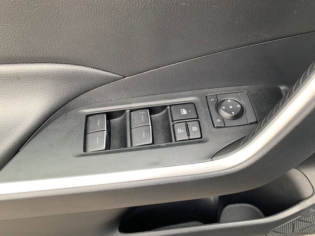 Used 2025 Toyota RAV4 XLE image 13