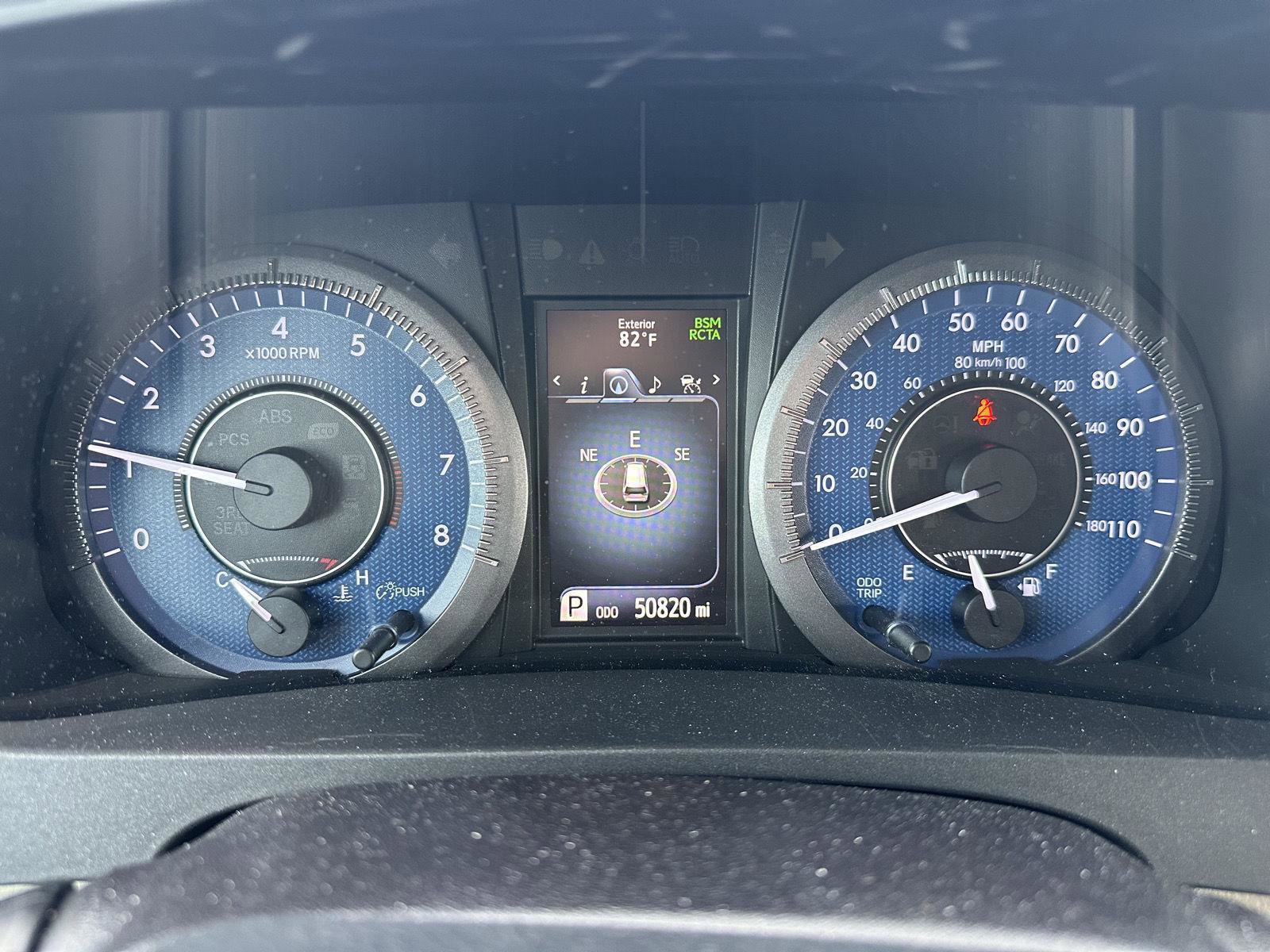 Used 2018 Toyota Sienna XLE w/ XLE Navigation Package image 12