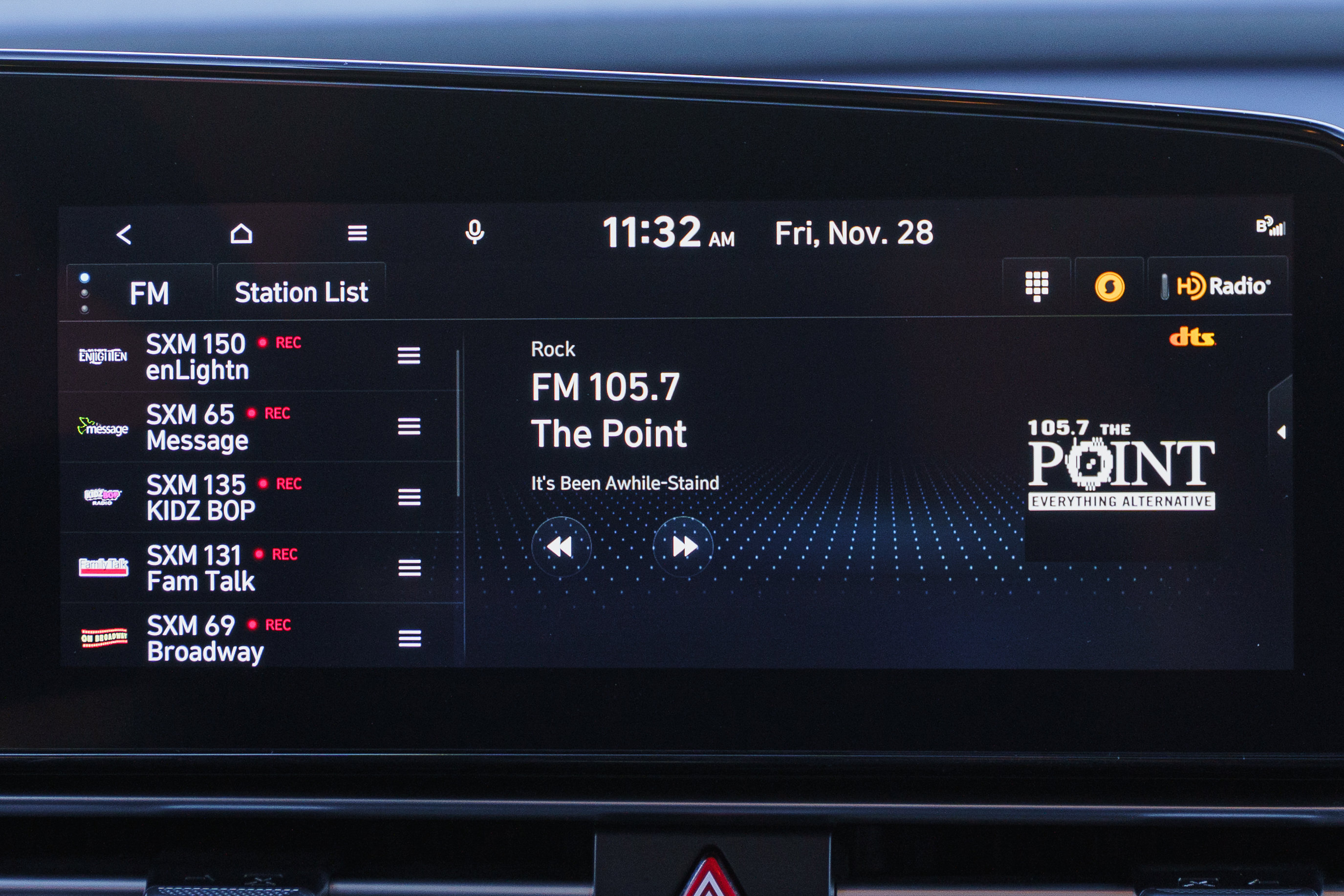 Used 2023 Hyundai Elantra Limited image 13