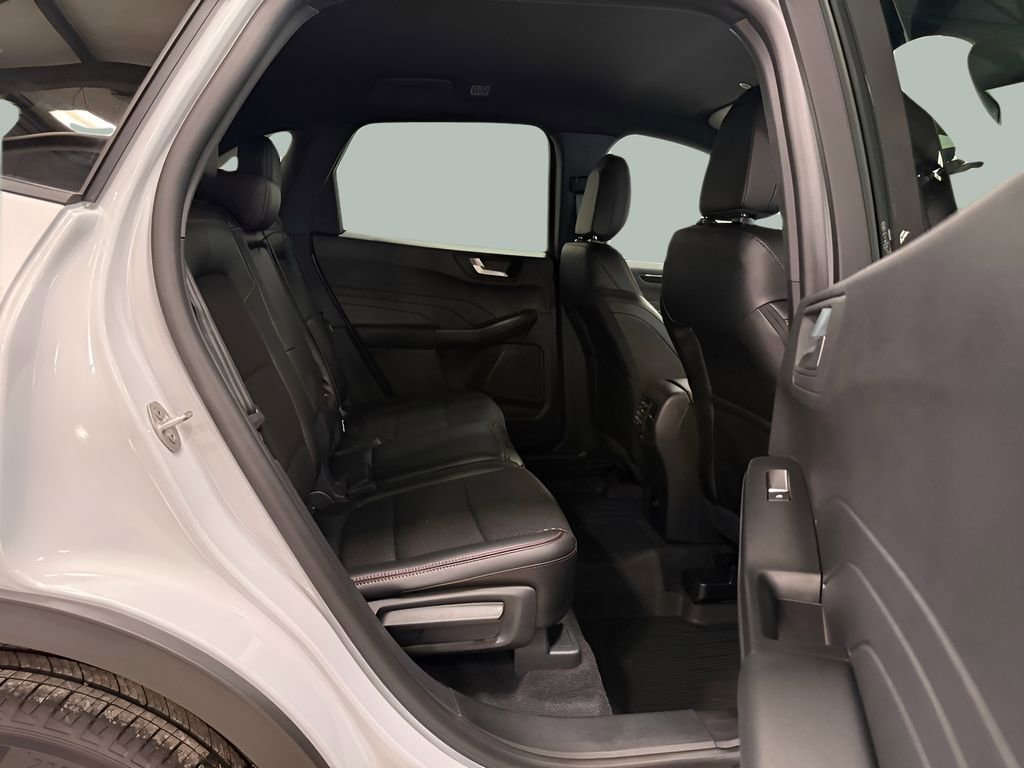 New 2026 Ford Escape ST-Line w/ Tech Pack #1 AWD/4WD image 16