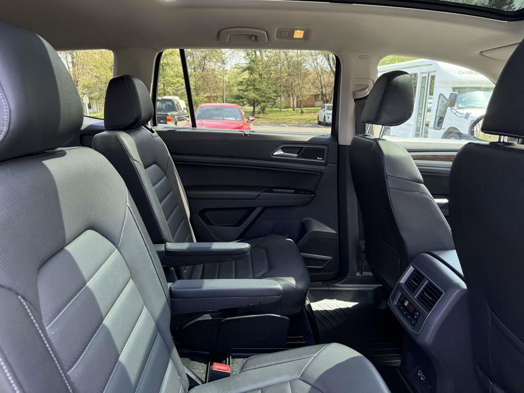 Used 2019 Volkswagen Atlas SEL Premium image 16