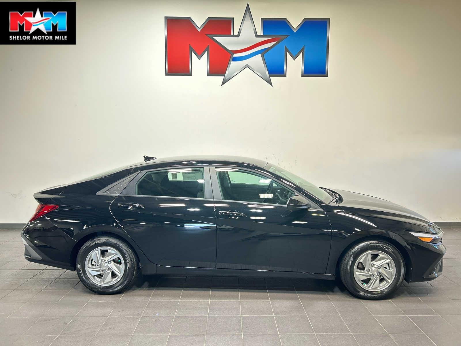 New 2026 Hyundai Elantra SE