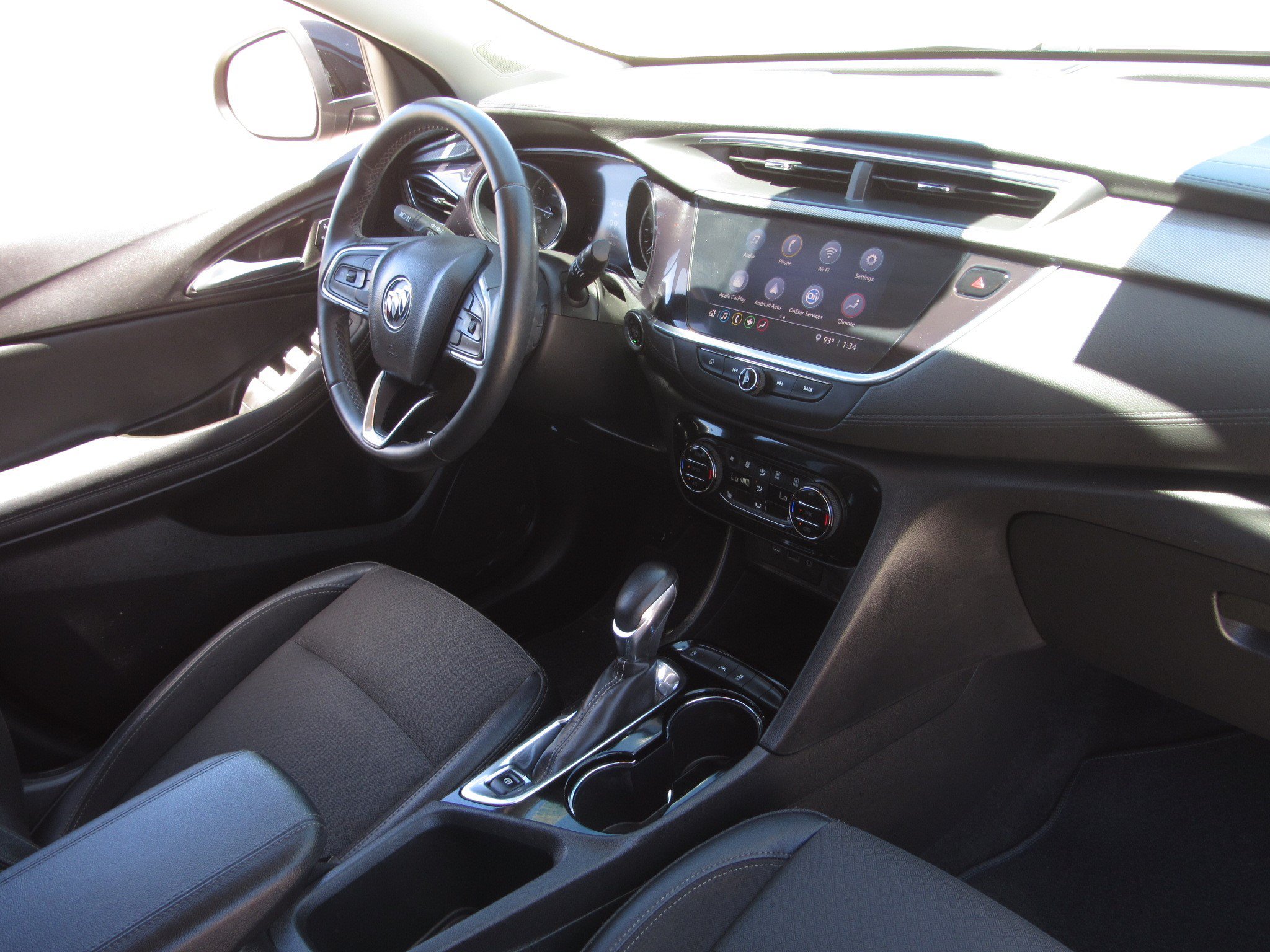 Used 2022 Buick Encore GX Select w/ Sport Touring Package FWD image 9