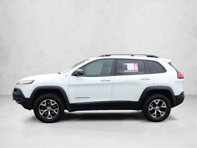 Used 2016 Jeep Cherokee Trailhawk AWD/4WD image 2