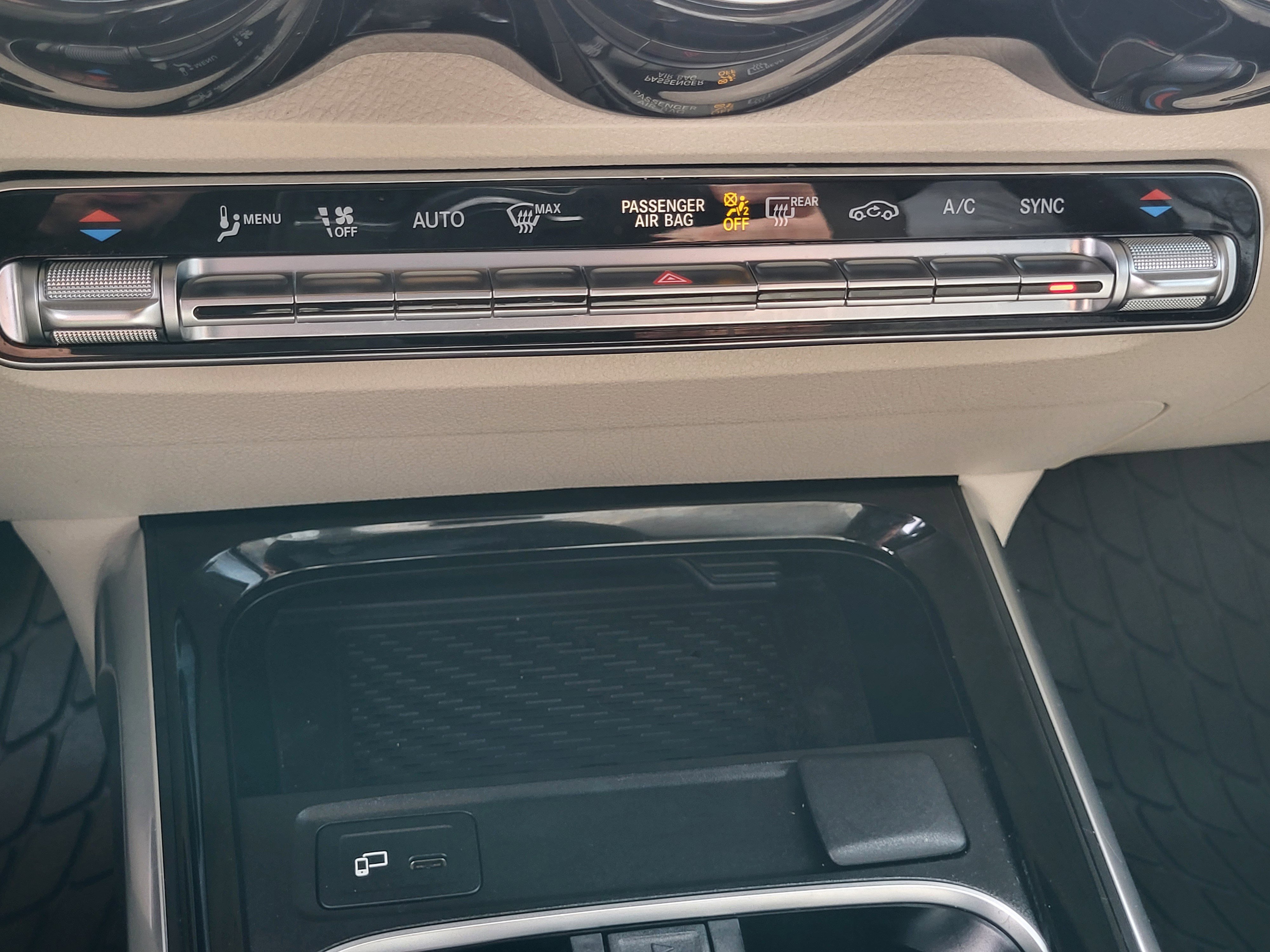 Used 2021 Mercedes-Benz GLB 250 GLB 250 image 24