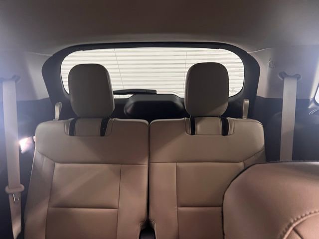 Used 2020 Ford Explorer XLT w/ Equipment Group 202A image 18