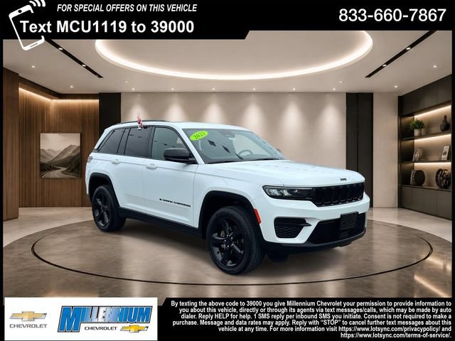 Used 2023 Jeep Grand Cherokee Altitude