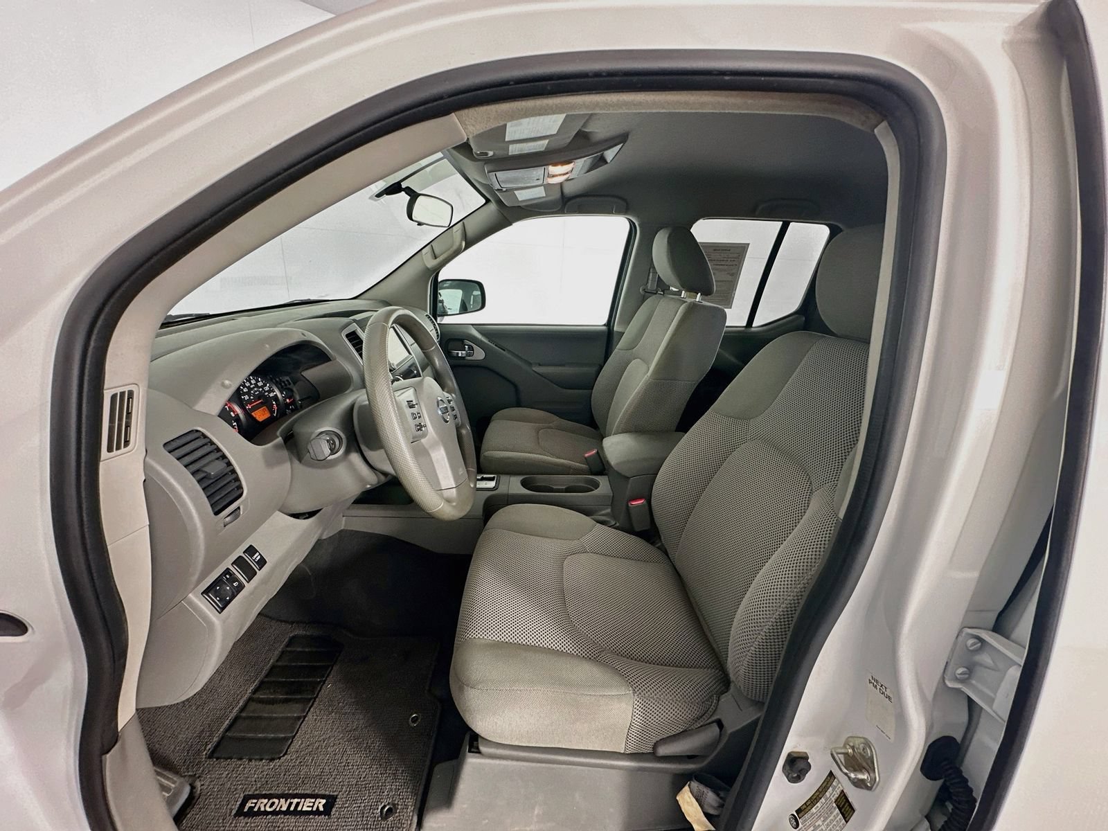 Used 2019 Nissan Frontier SV RWD image 19