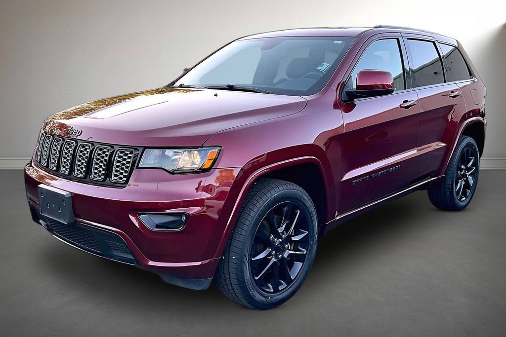 Used 2022 Jeep Grand Cherokee Laredo X AWD/4WD image 3