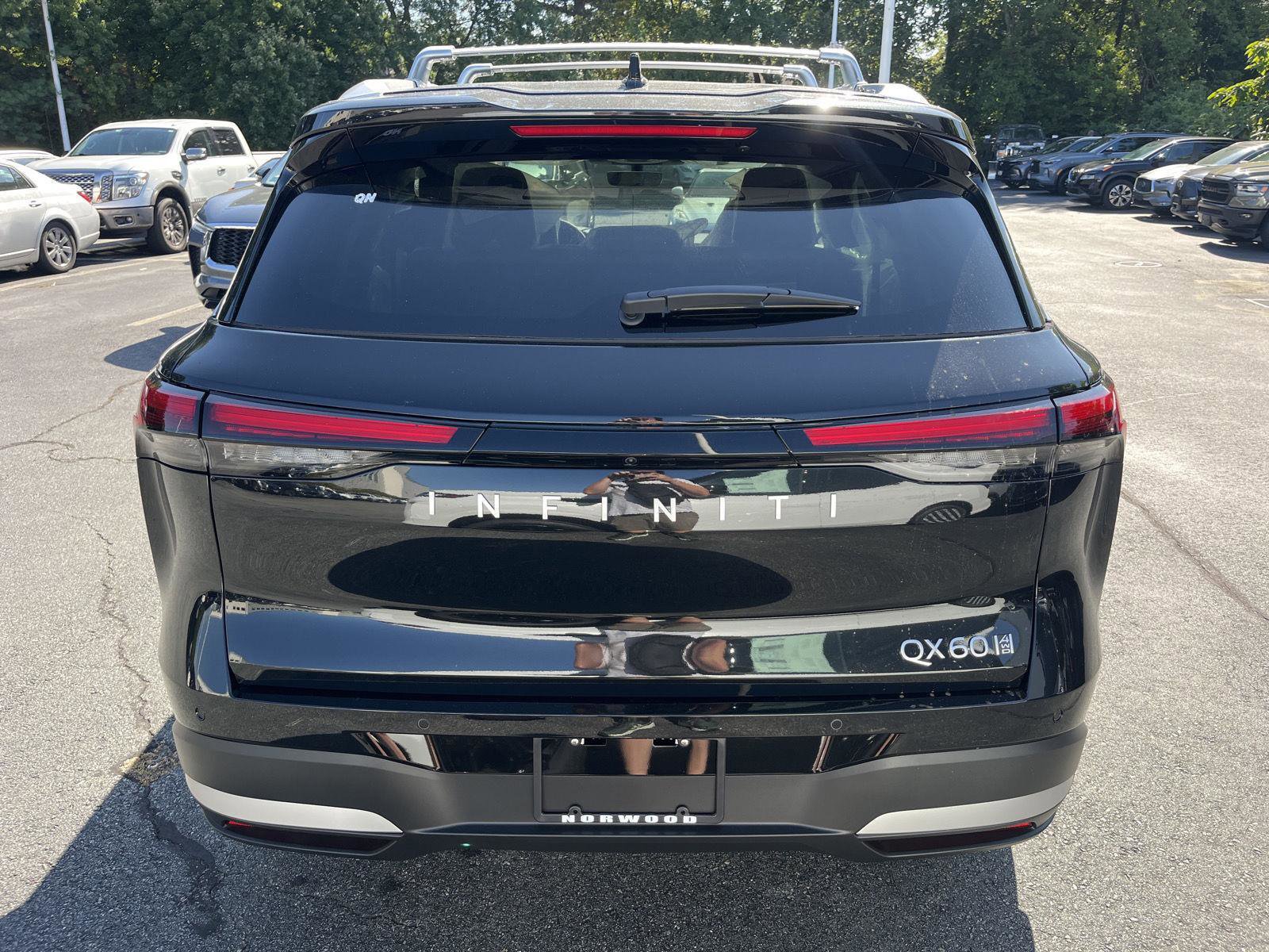 New 2026 INFINITI QX60 Luxe image 4