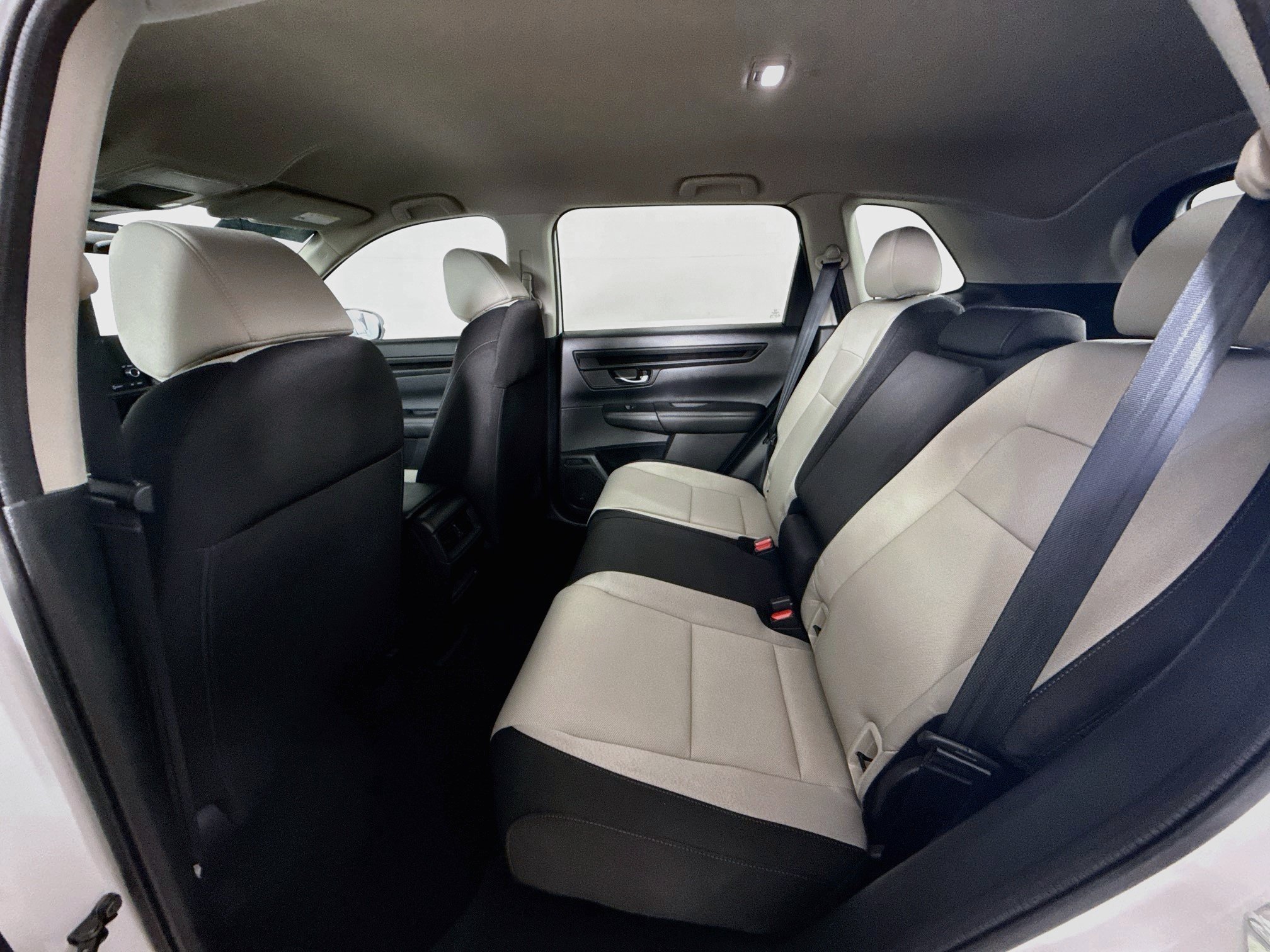 Used 2025 Honda CR-V LX image 27