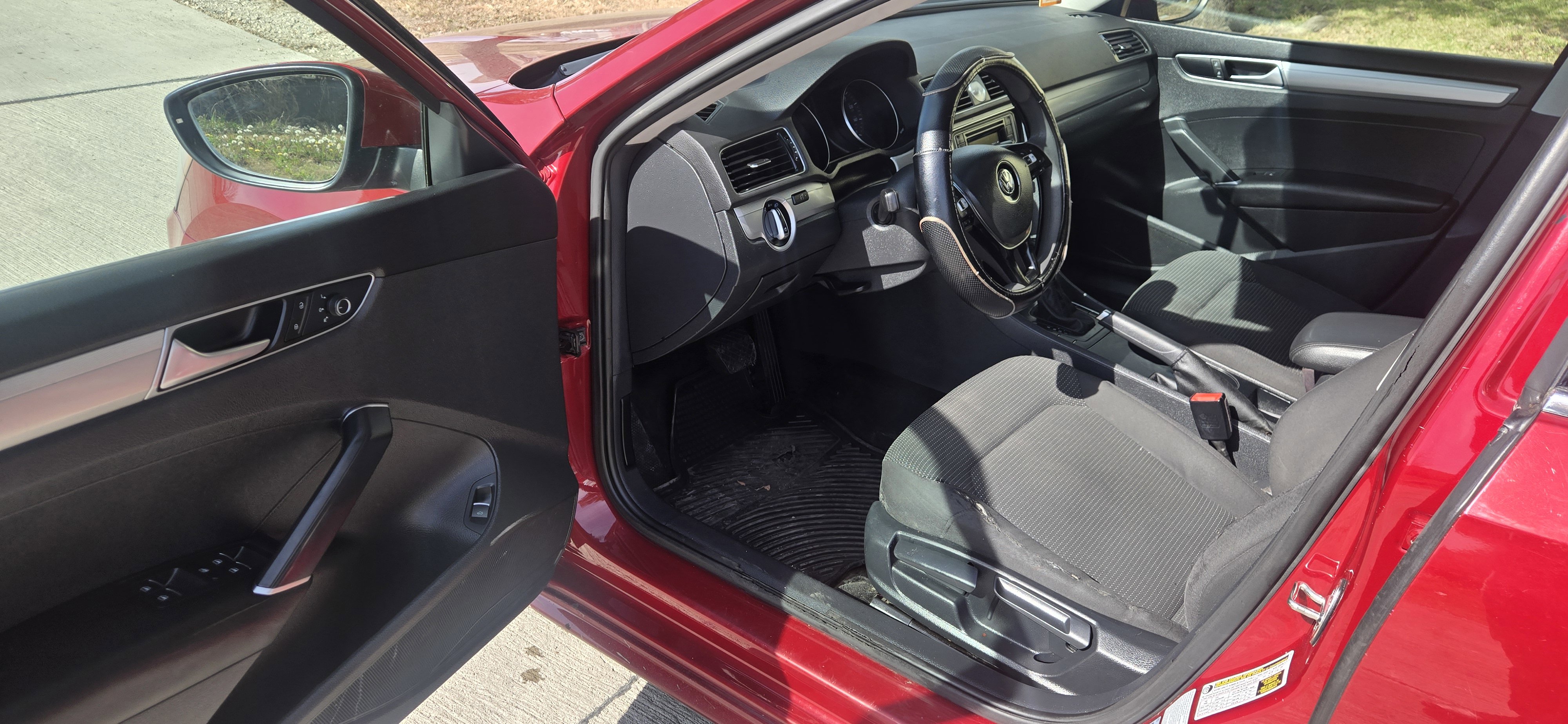 Used 2016 Volkswagen Passat 1.8T S image 15