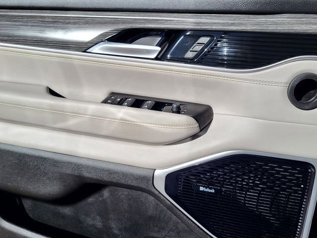 Used 2024 Jeep Wagoneer Series III w/ Premium Group I image 13