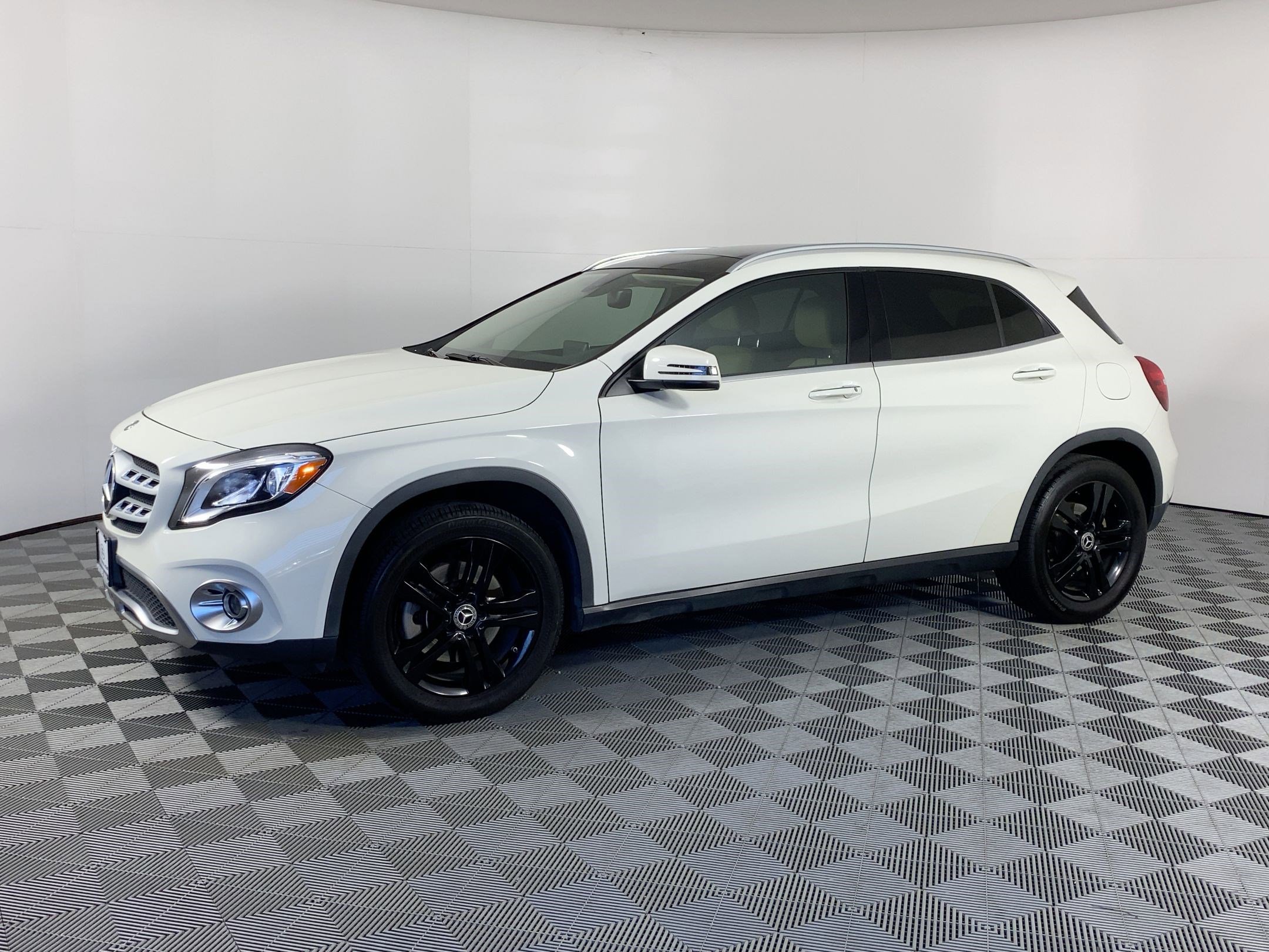 Used 2018 Mercedes-Benz GLA 250 image 1